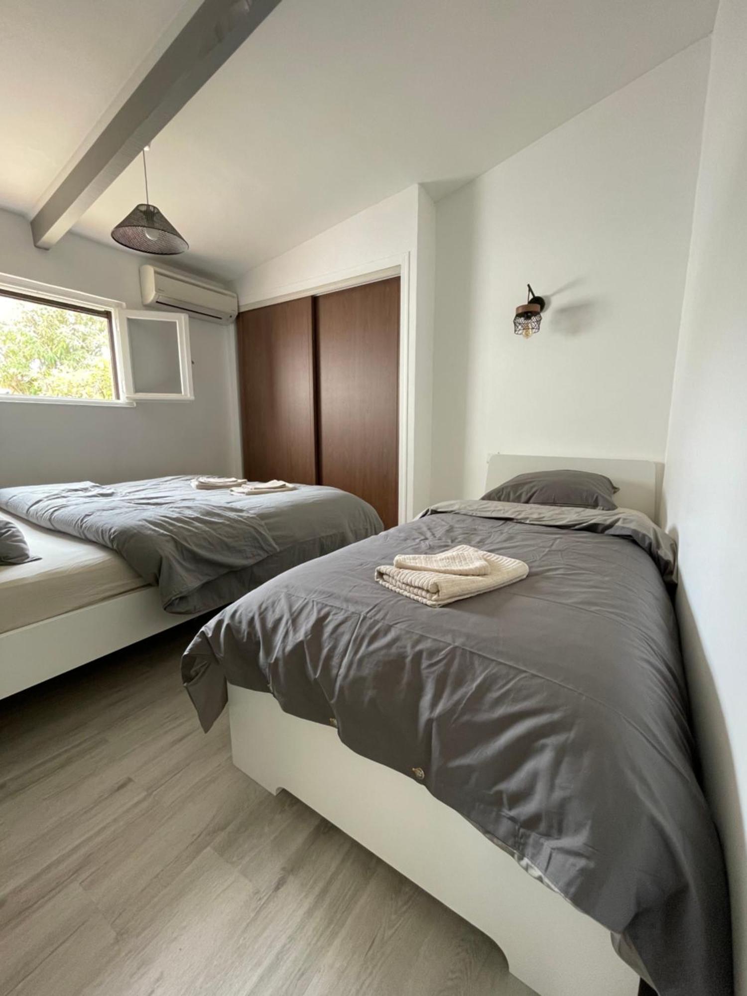 Villa Lcsm Et Studio Фронтинян Екстериор снимка